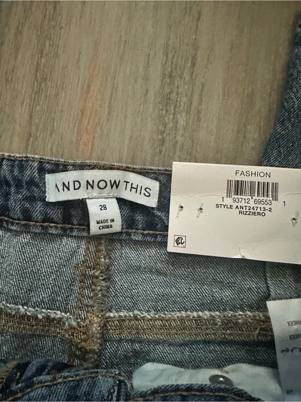 And Now This Women’s Denim Jeans - Picture 2 of 4